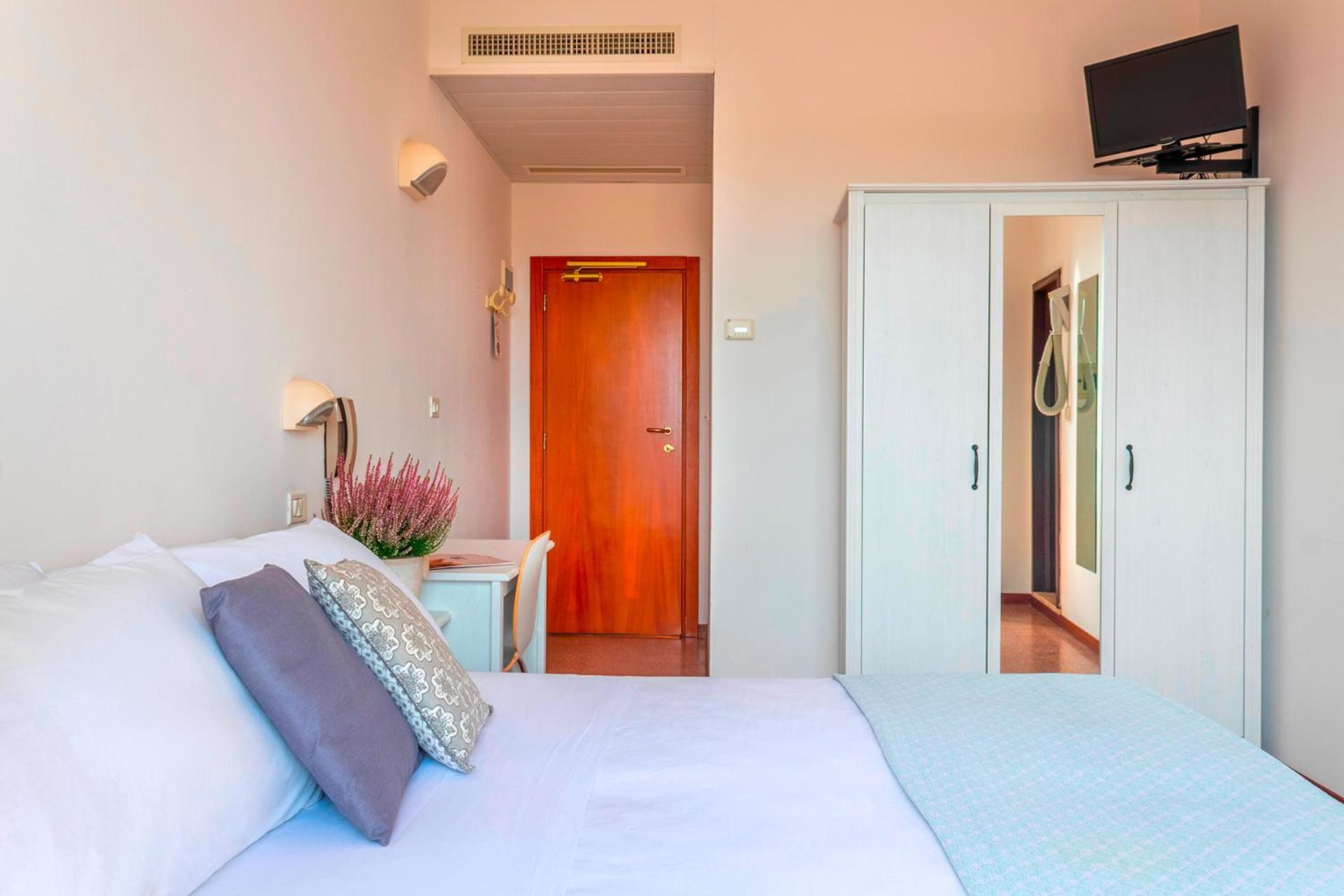 Mon Hotel Misano Adriatico Bagian luar foto