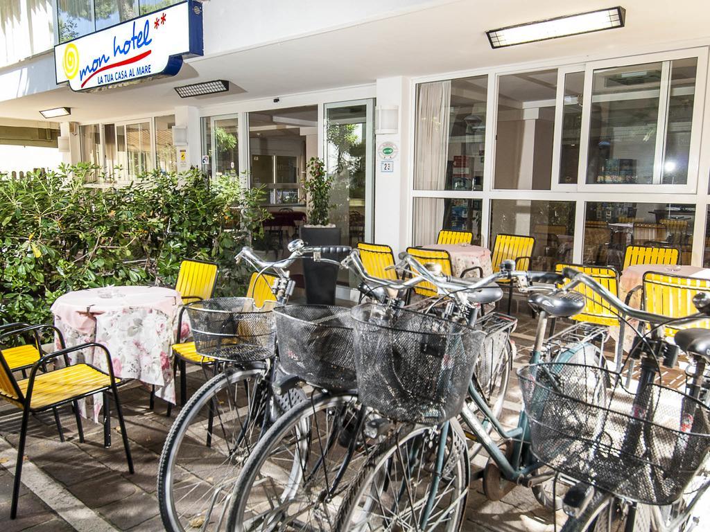 Mon Hotel Misano Adriatico Bagian luar foto